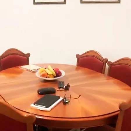 Centrale شقة *